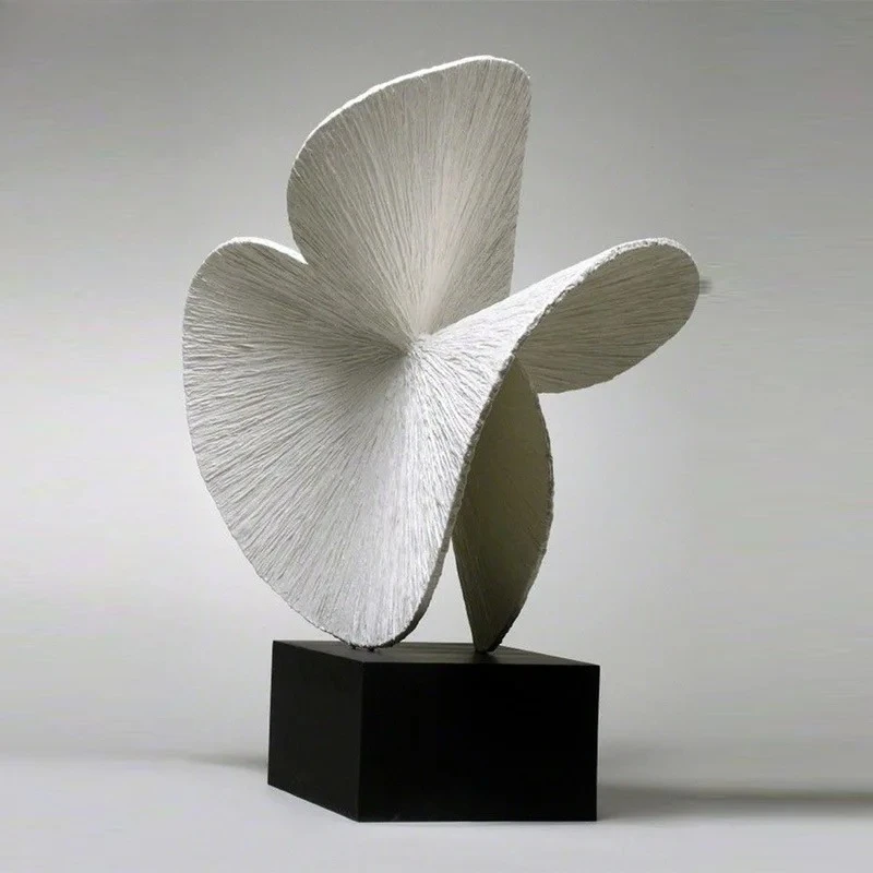 Creative Ginkgo Leaf Resin Ornament Geometric Art Sculpture Desktop Statue Model Home Accessories Decoration Crafts Figurines Mi