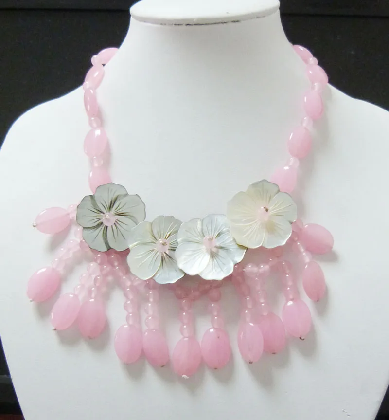 classic  Semi-precious stones shell flower necklace 18