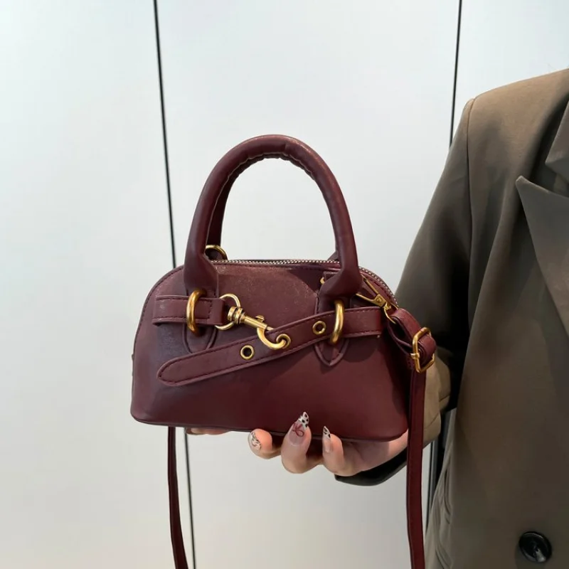 

Luxury High-End Minimalist Vintage Leather Crossbody Bag For Women Casual Business With Large Capacity And