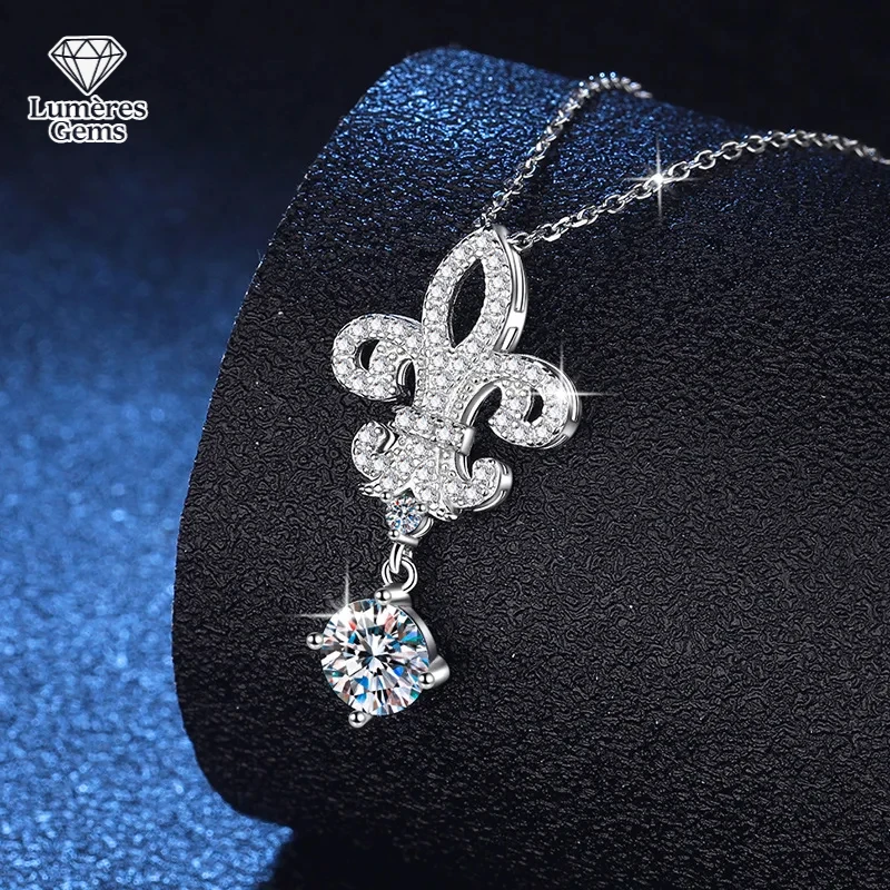 

Pendant, Crown Style, High-End Platinum Inlay, 1 Carat D-Color Moissanite Diamond Collarbone Chain, PT950 Imprint