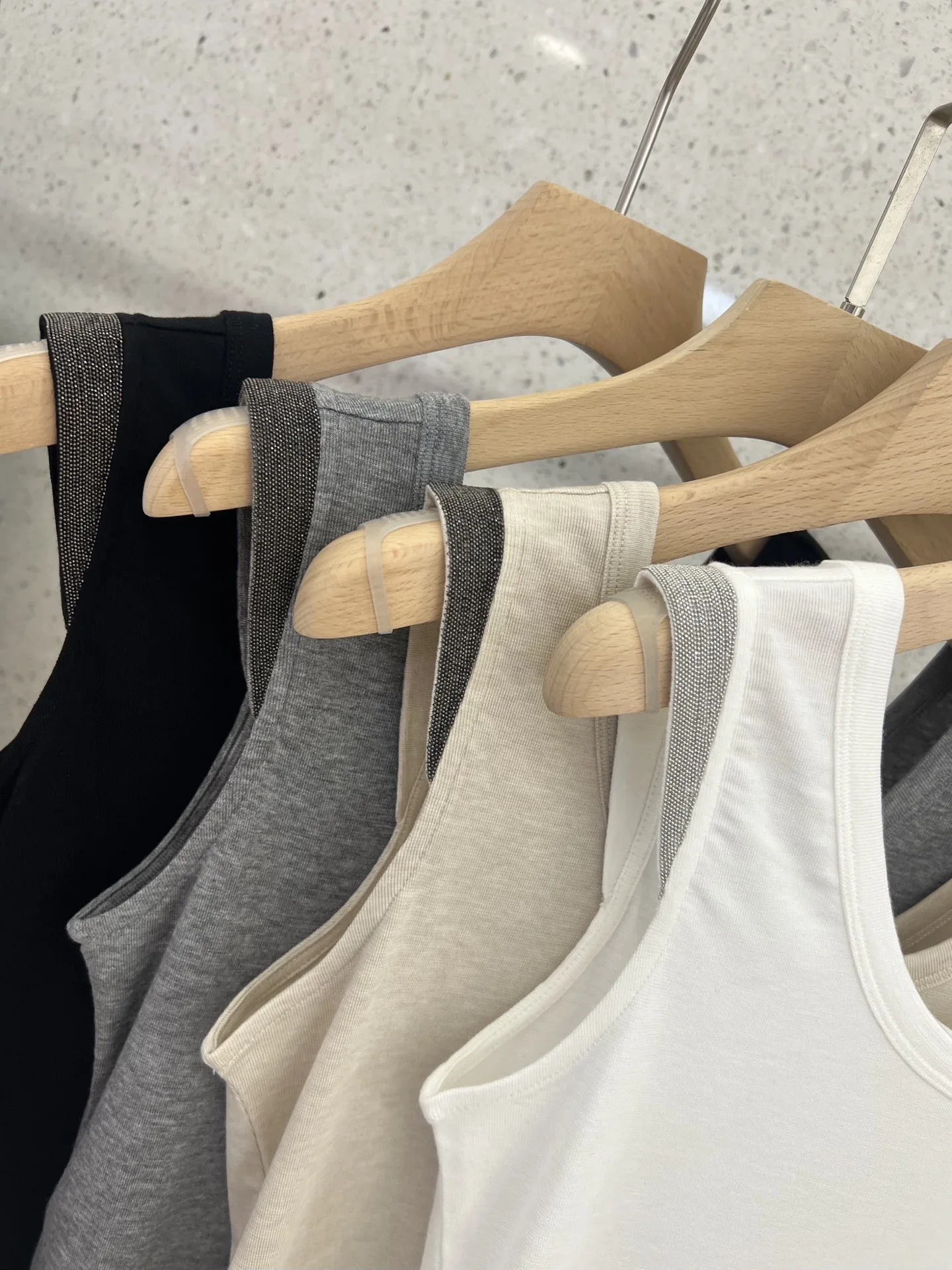 2026 New Women'S Multi-Color Classic Beaded Chain Round Neck Simple Casual Fashion Knit Sweater