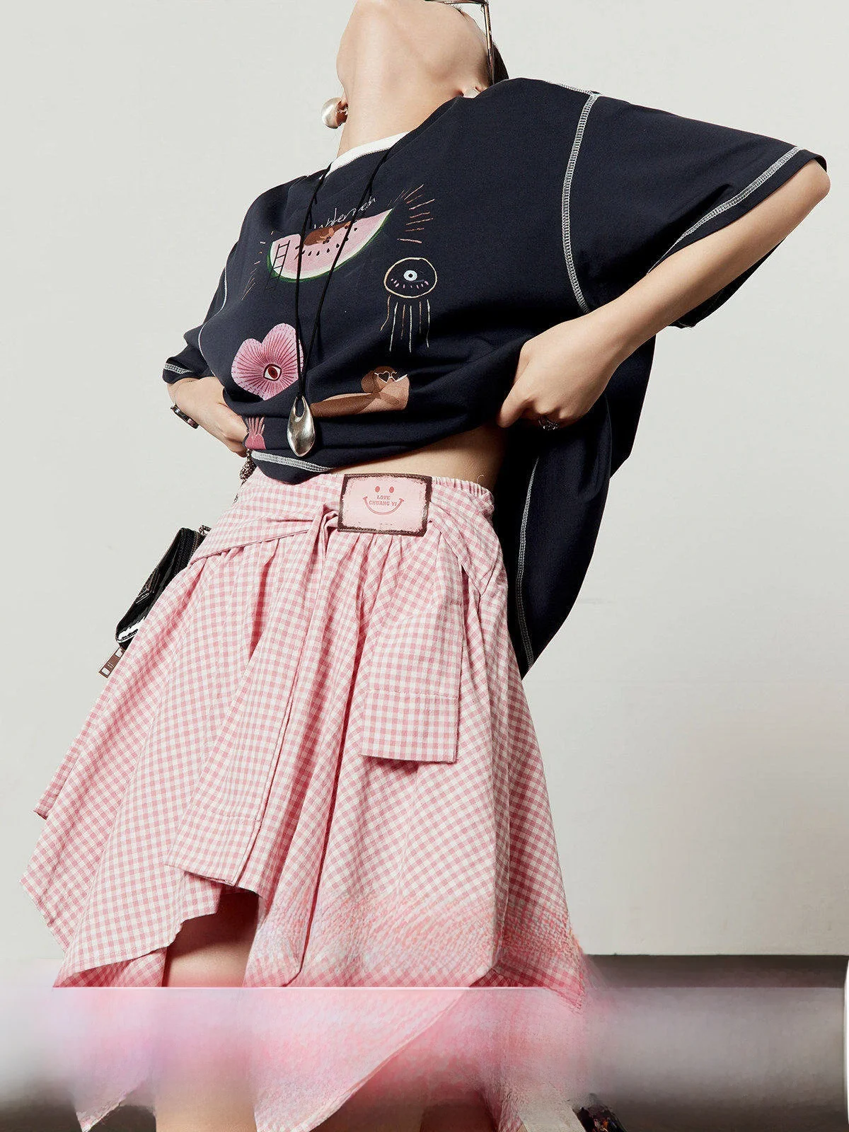 

Женская футболка свободного кроя с принтом Zhou Li Wu, синяя, с контрастной строчкой, летняя новинка, в корейском стиле, из хлопка...