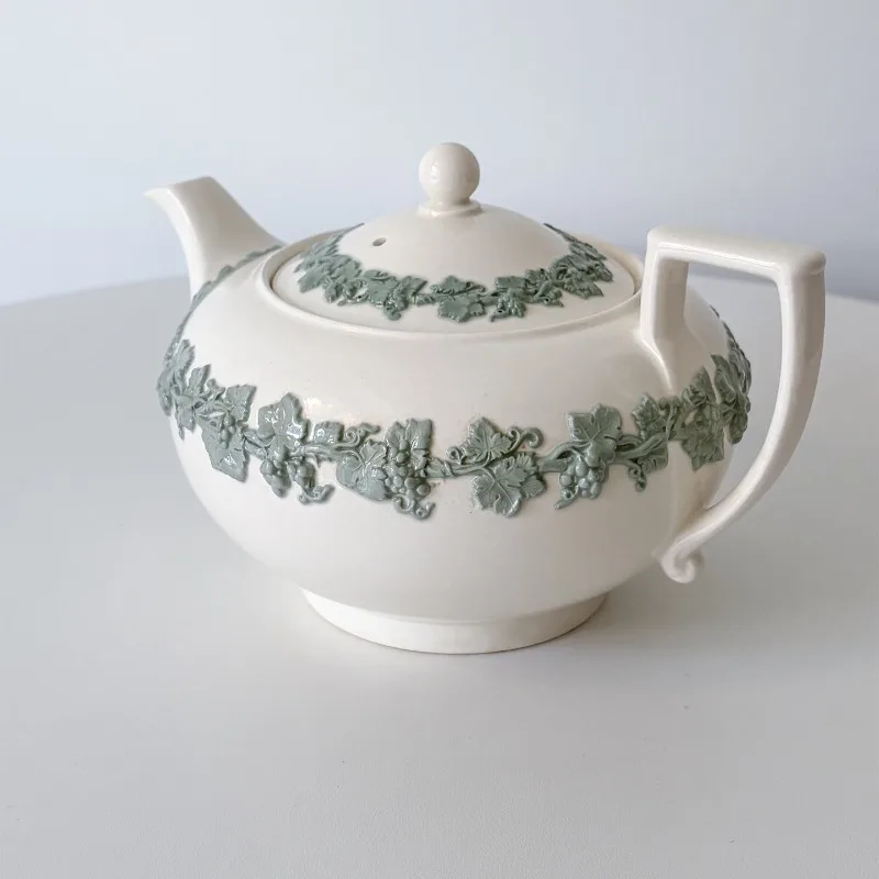 [Rare] Milk green ceramic teapot, coffee cup and saucer