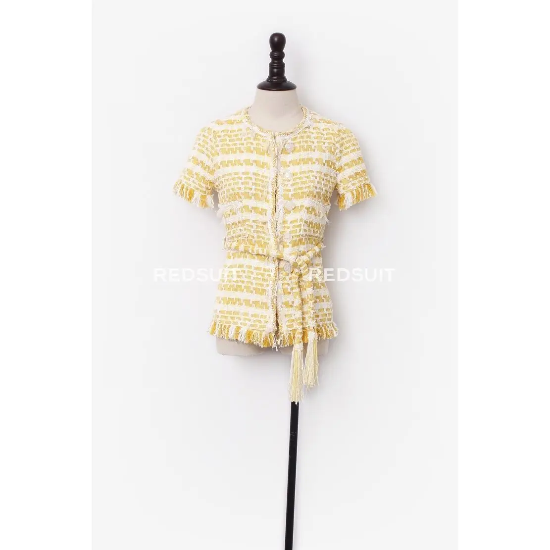 2022 summer latest ladies Xiaoxiang style short-sleeved jacket temperament goddess fan yellow and white high-end top women