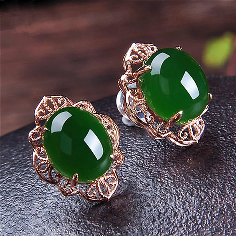 

Natural Green Chalcedony Hand Carved Water Drop Earrings Fashion Boutique Jewelry Men's and Women's Green Agate Earrings Gifts