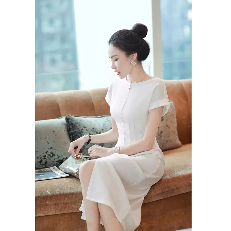 فستان المشاهير الأبيض سليم صالح ونحيف 2024 المرأة الجديدة قصيرة الأكمام الخصر ملفوفة تنورة الموضة غير رسمية فستان متوسط الطول