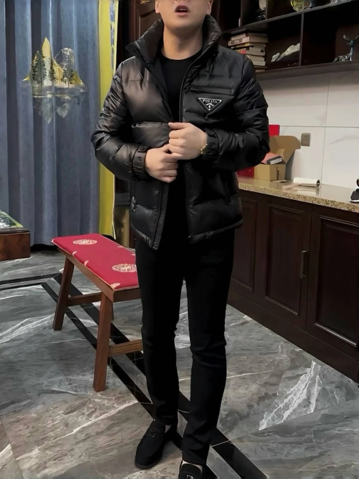 

Мужская зимняя утепленная куртка-пуховик: мягкая, комфортная, приталенная, модная, повседневная, универсальная, водонепроницаемая, современная, на молнии