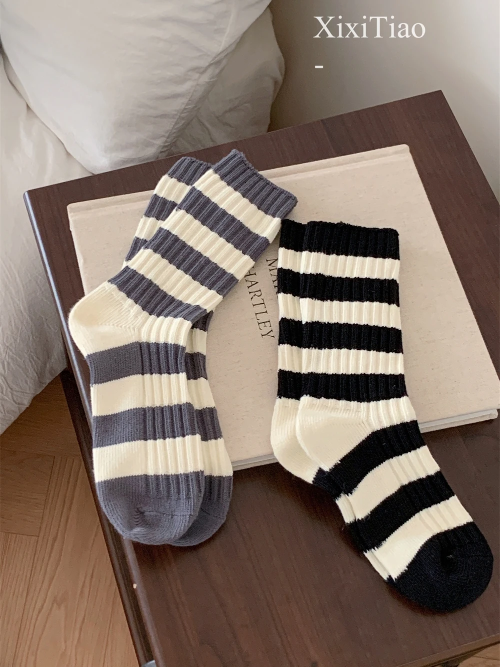 

Collegiate Style Color Block Stripe Mid-Calf Socks Women's Sporty Vintage Trendy Cotton Warmth All-Season Three Pair Pack