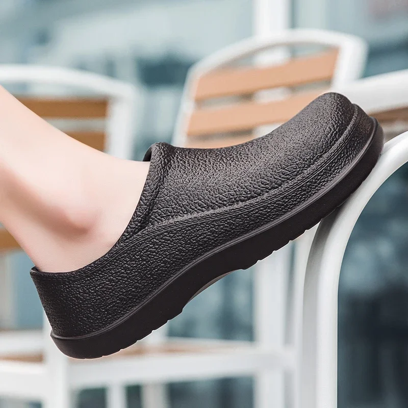 

Легкие мужские тапочки, новые летние мужские нескользящие туфли для шеф-повара, рабочая обувь, сандалии-тапочки большого размера