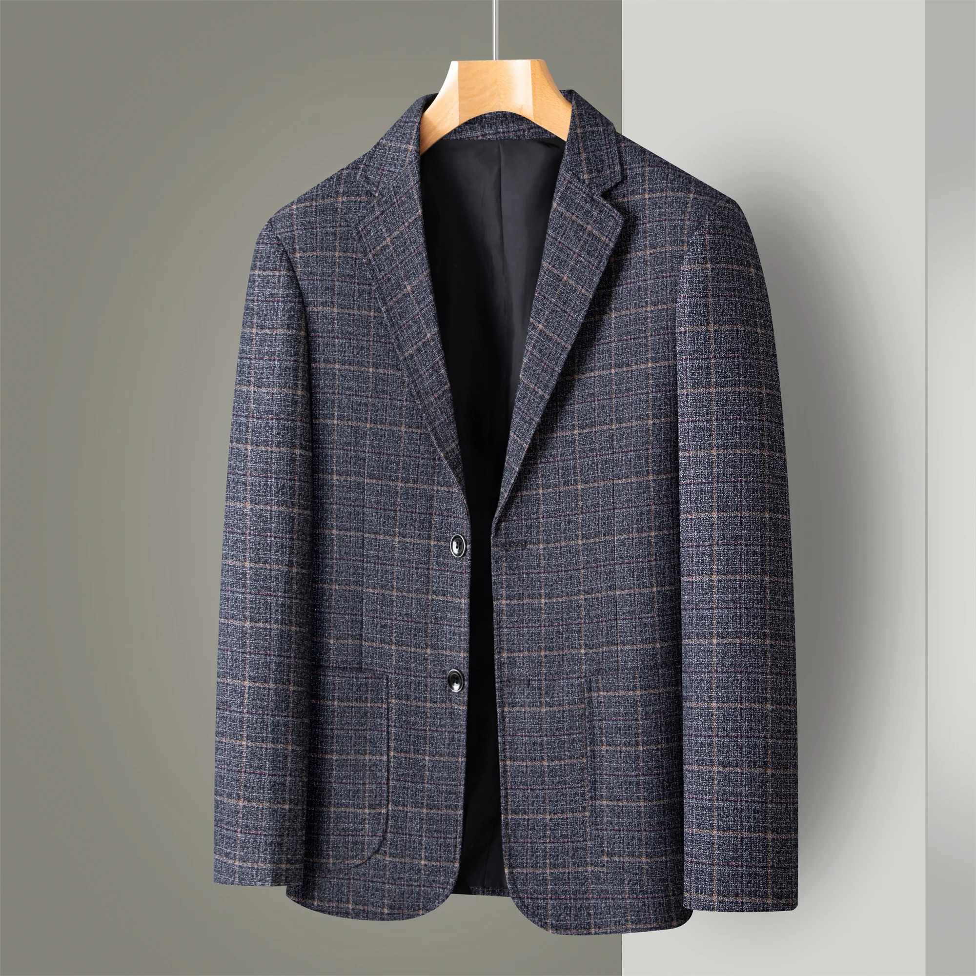 ลายชุดสูทผู้ชายลายสก๊อตเสื้อแจ็คเก็ตผู้ชายธุรกิจชุดลําลองผู้ชายฤดูใบไม้ผลิและฤดูใบไม้ร่วงชายวัยกลางคนบางชุดหลวมขนาดใหญ่สวมใส่อย่างเป็นทางการอเนกประสงค์น้ําหนักเบา TOP