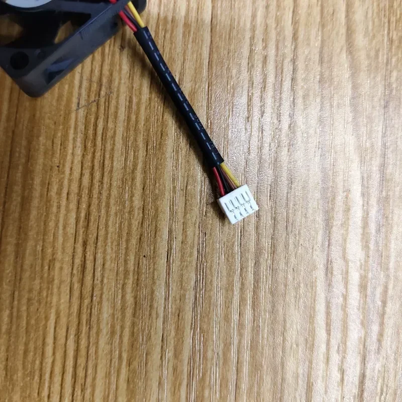 DAPB0310R5H P001 New AVC 3010 5V 0.12A 3cm/cm 4-wire Cooling Fan for Electronic Devices