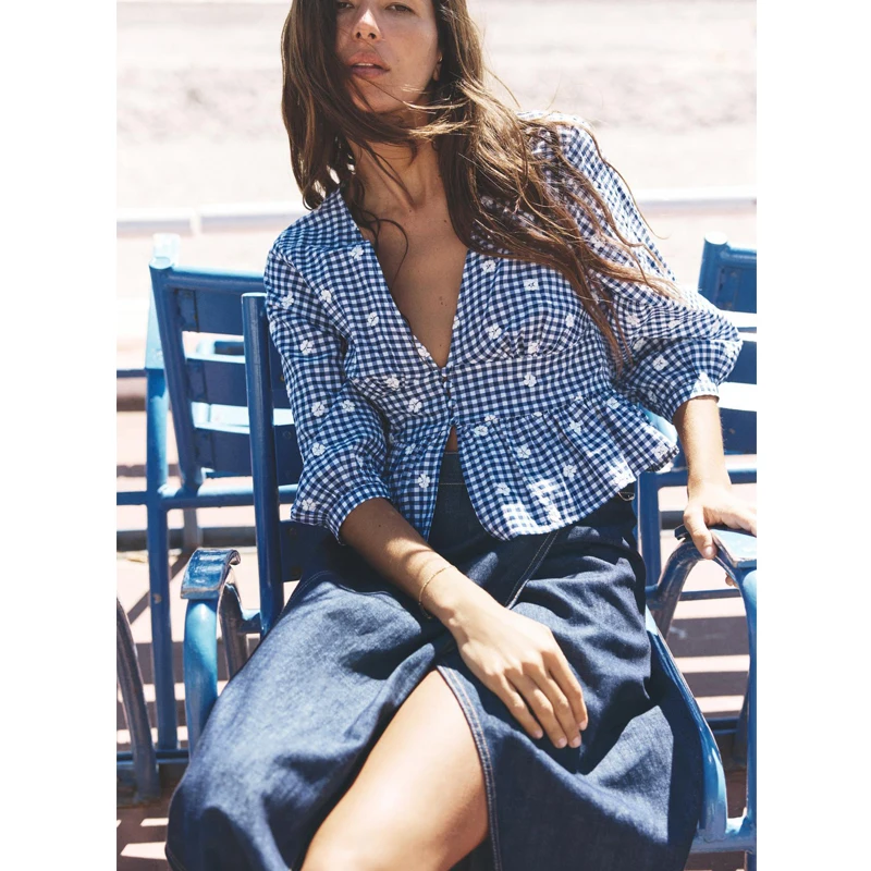 Summer New Women's Embroidered Puffy Sve V-ne irt Floral Design Beach Vaion Sle Slim Fit Long Sve Polyester Fiber