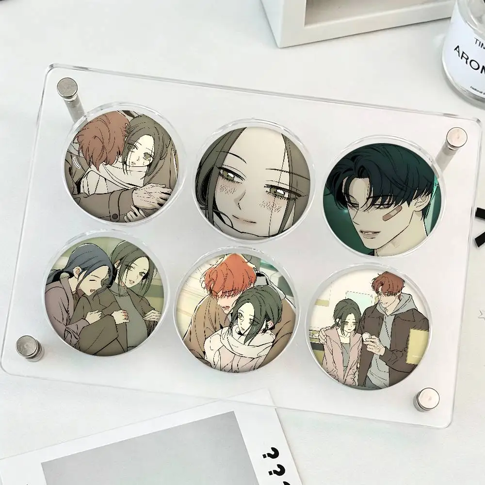 Korean Comics Tears On A Withered Flower Round Badge Creative Brooch Clothing Backpack Accessories Lapel Pin