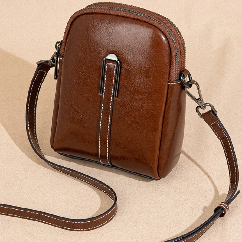 Oil Wax Cowhide Leather Women\'s Summer Phone Bag Crossbody Fashionable and Casual Shoulder Bag Ladies\' Small Shell Purse