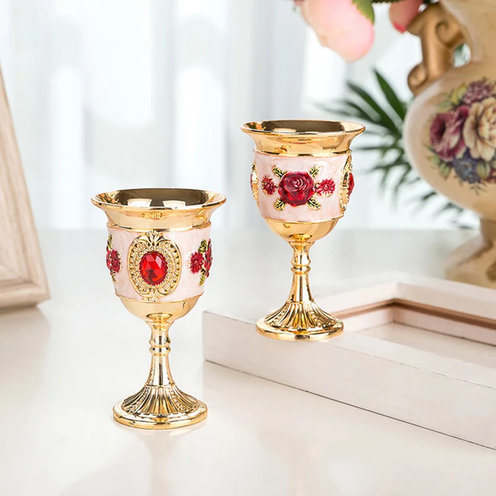 

2pcs Alloy Cup Embossed Flower Pattern Retro Style Decorative Metal Liquor Goblet for Wedding Birthday Party