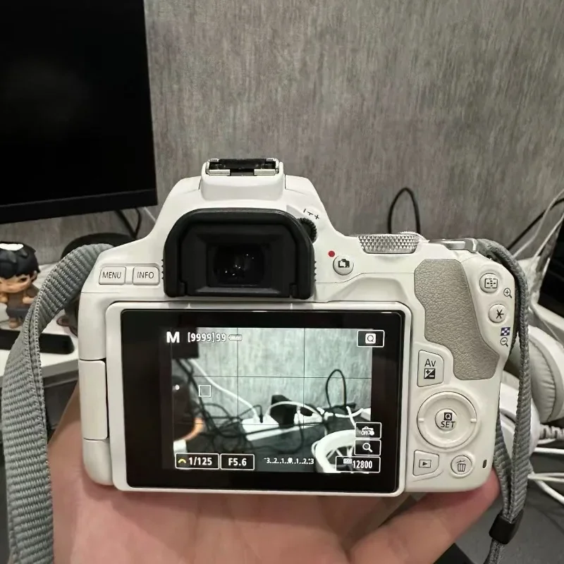 9600W pixel retro dual-camera digital ccd camera, student photography can take pictures and upload them to mobile phones