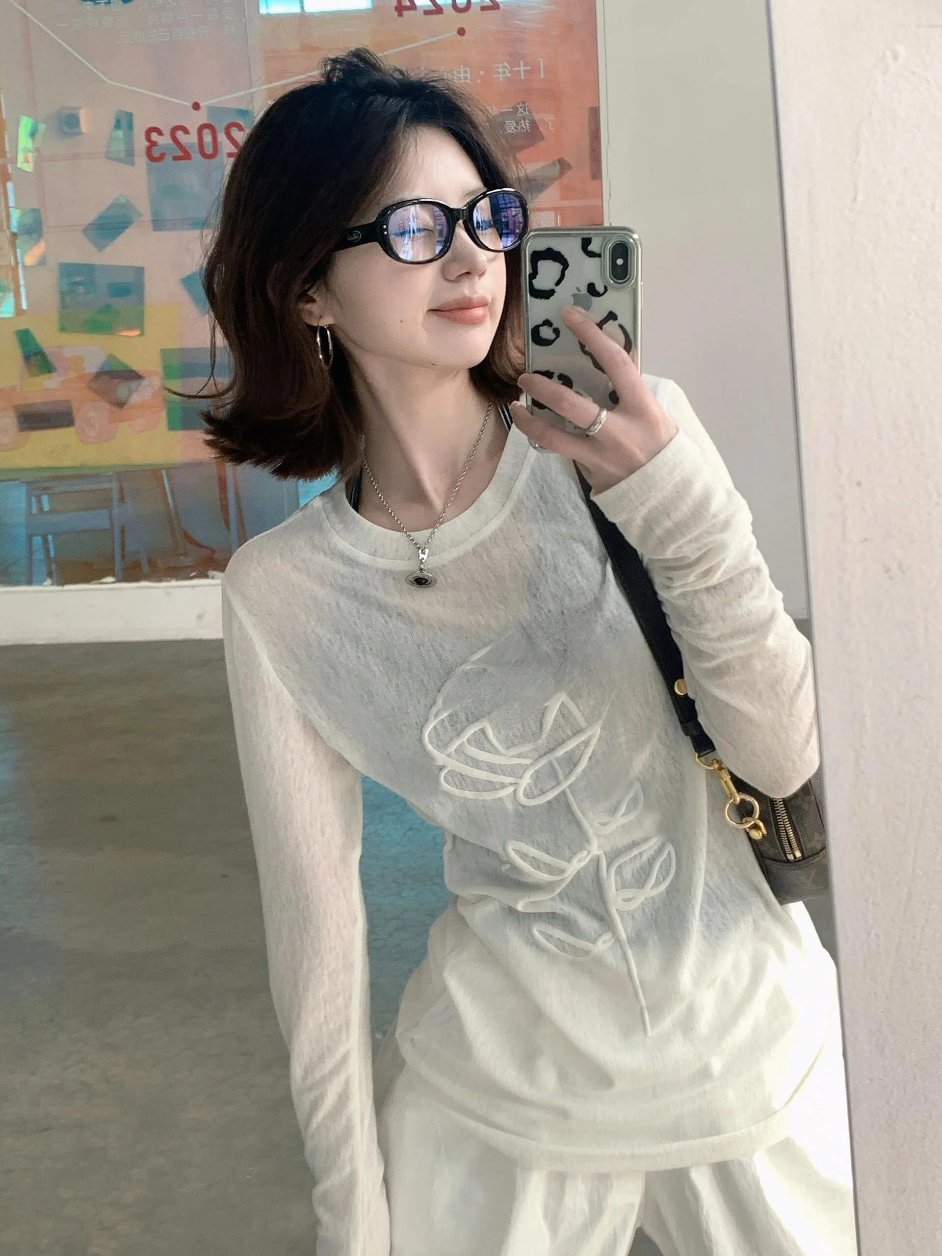 Korean Style Women's Slim Fit Light Weight Long Sleeve White Sun Protection Knitted Shirt Summer Breathable Transparent T-shirt