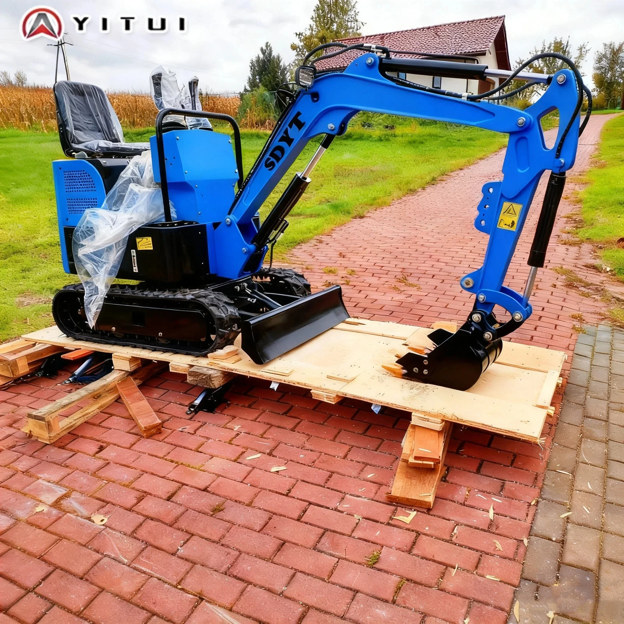 

Customized 1.5 Ton Mini Excavator Mini Hydraulic Excavator Ce Euro 5 For Garden Trenching Construction Narrow Space Work