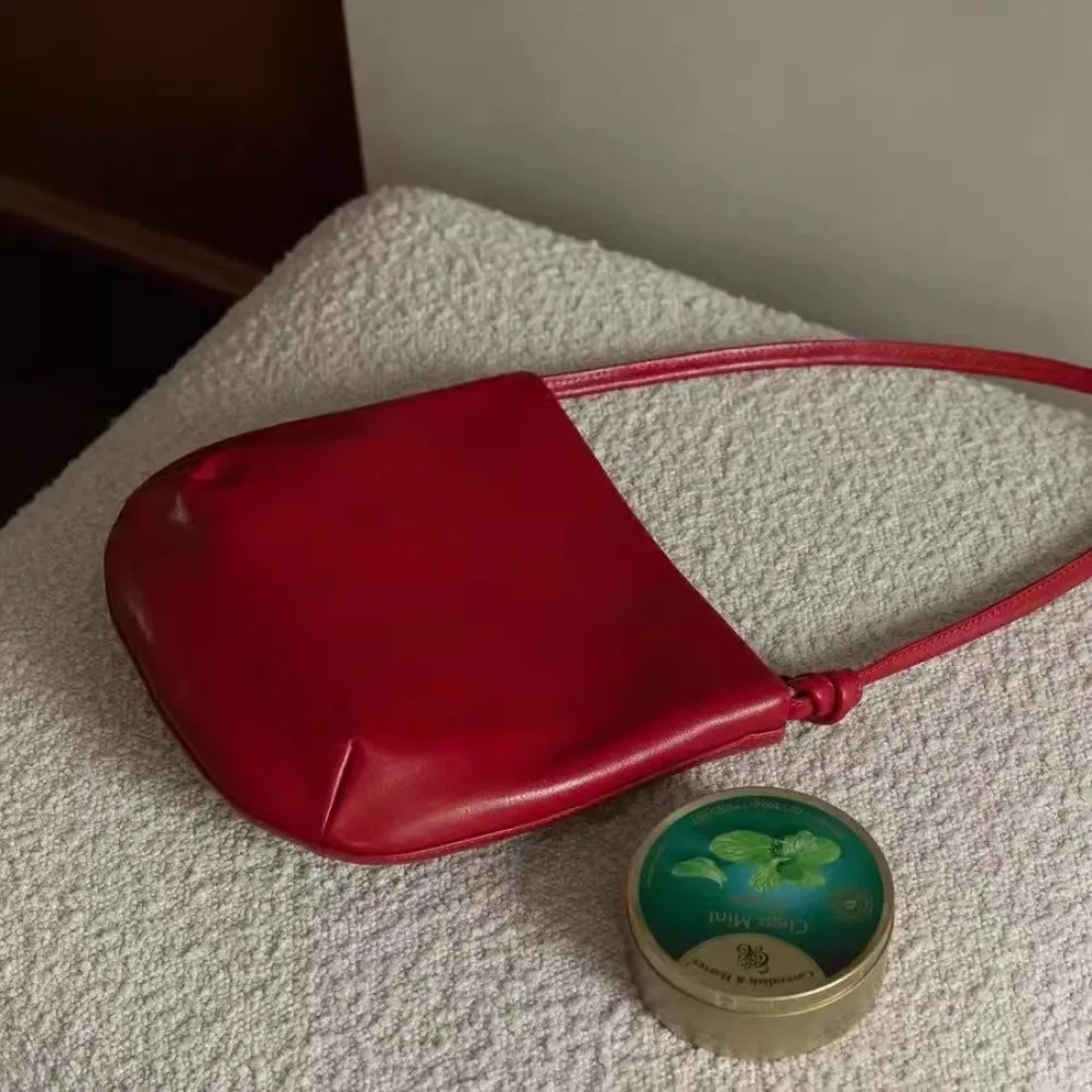 

Casual Korean Style Small Underarm Bag Soft Leather Elegant Single Shoulder Bag Solid Color Vintage Women PU Bucket Bag Outdoor