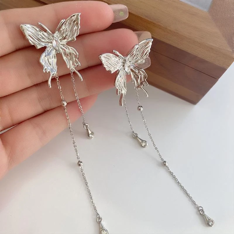 Angel Wing Metal Butterflies Tassel Ear Cuff Non Piercing Earrings Trend Punk Design Female Long Ear Clip Jewelry