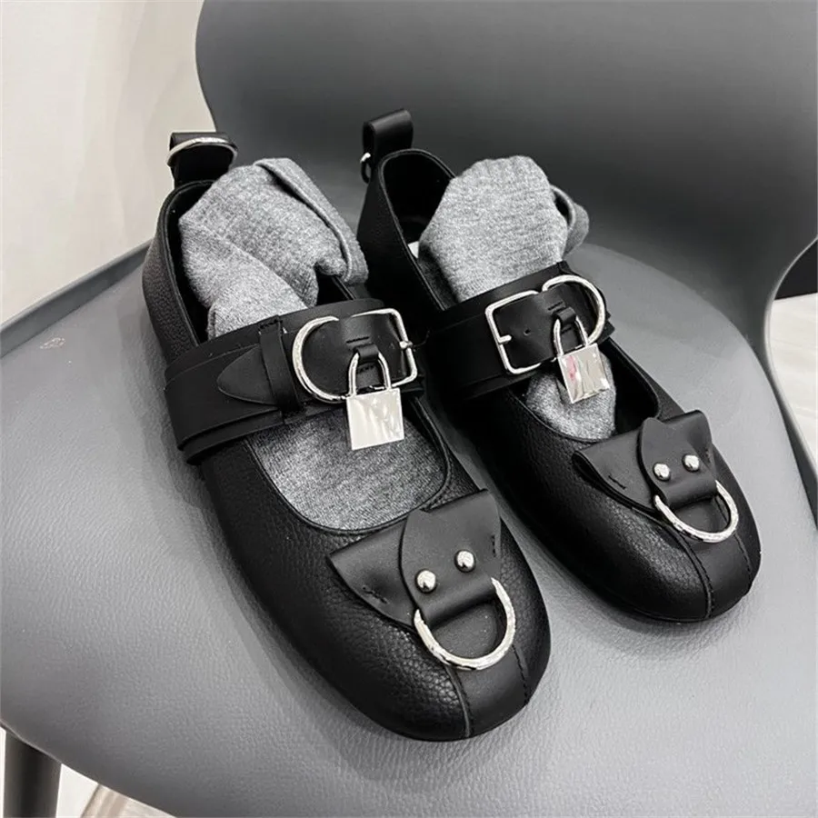 2024 New Women Ballet Flats Metal Buckle Decor Walking Loafers Ladies Mary Jane Designer Padlock Espadrilles Outdoor Flat Shoes