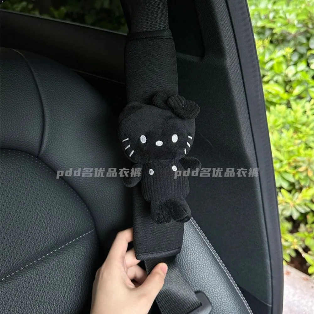 Hello Kitty-Protecteur de ceinture de sécurité intérieur de voiture en peluche KT Cat, housse de ceinture de sécurité douce, peluche chaude, dessin animé mignon, noir, 50e ouvrier