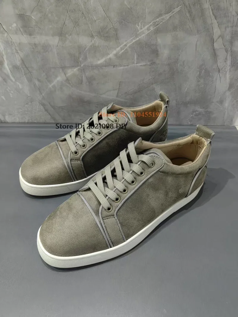 Prägnante graue Wildleder-Schnürschuhe, Unisex, für Herren und Damen, niedrig geschnitten, gemischte Farben, Outdoor-Freizeitschuhe, Skateboard-Flats-Schuhe