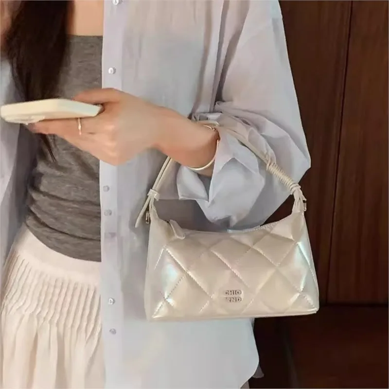 

Fashion Minimalist White Tote Bag Women Quilted Leather Large Capacity Handbag Ladies Desiqner Luxury Underarm Bag Chic 2025 Y2k