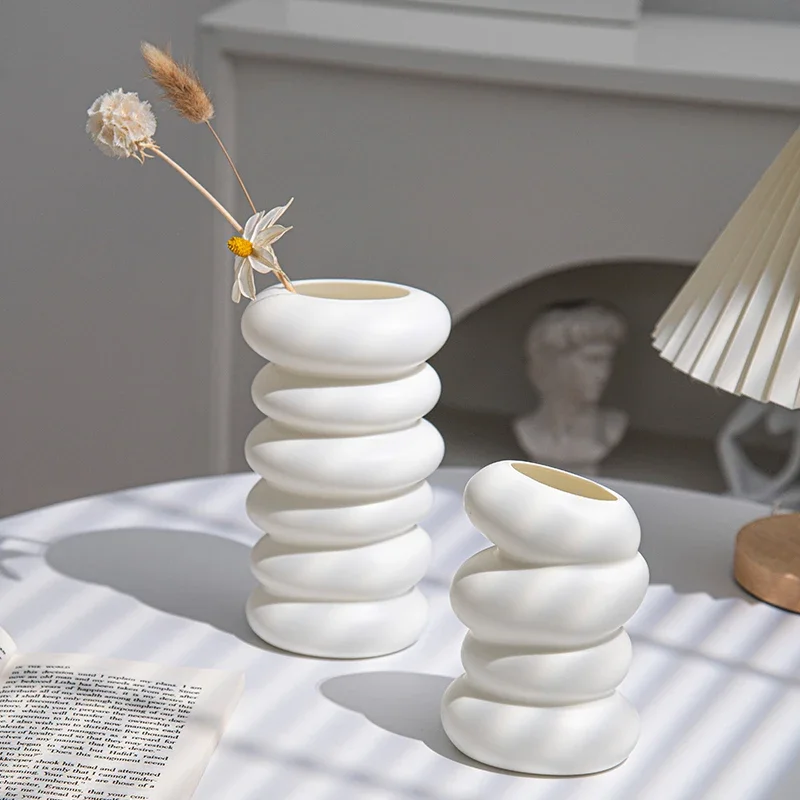 مزهرية زهور زخرفية حلزونية للزهور الاصطناعية، حاوية ترتيب زهور صناعية مبتكرة، وعاء زهور مزيف للمكتب، طاولة