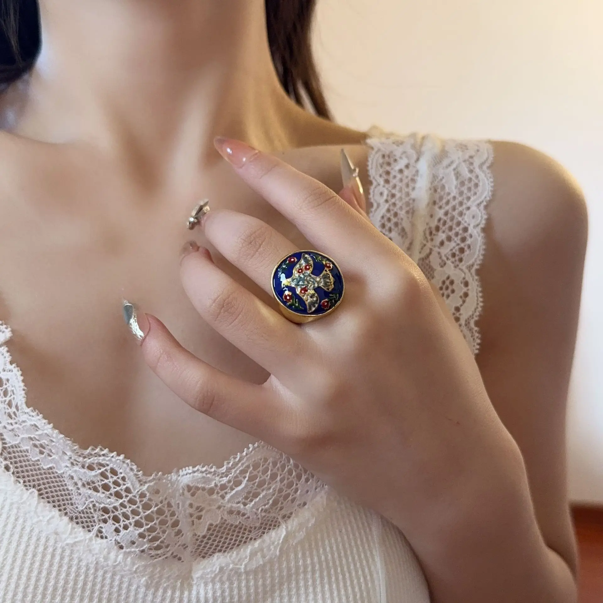Vintage Court Style Carved Colorful Drip Oil Rings for Women Men Exaggerated Temperament Opening Rings Party Jewelry Accessories