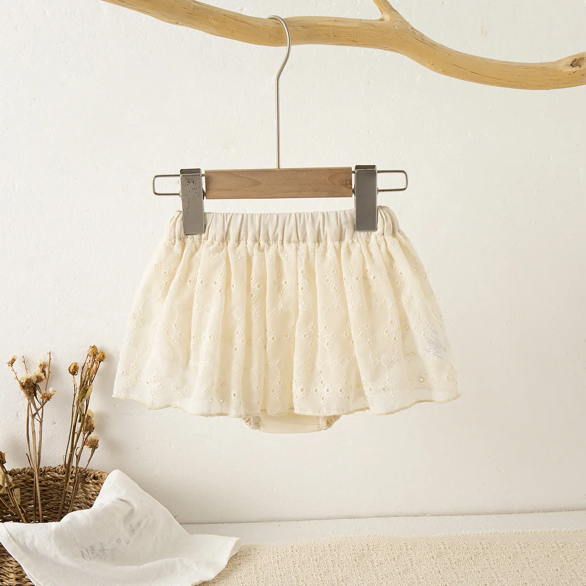 Summer girls' countryside style lace hollow lace hem, skirt wrapped in fart pants