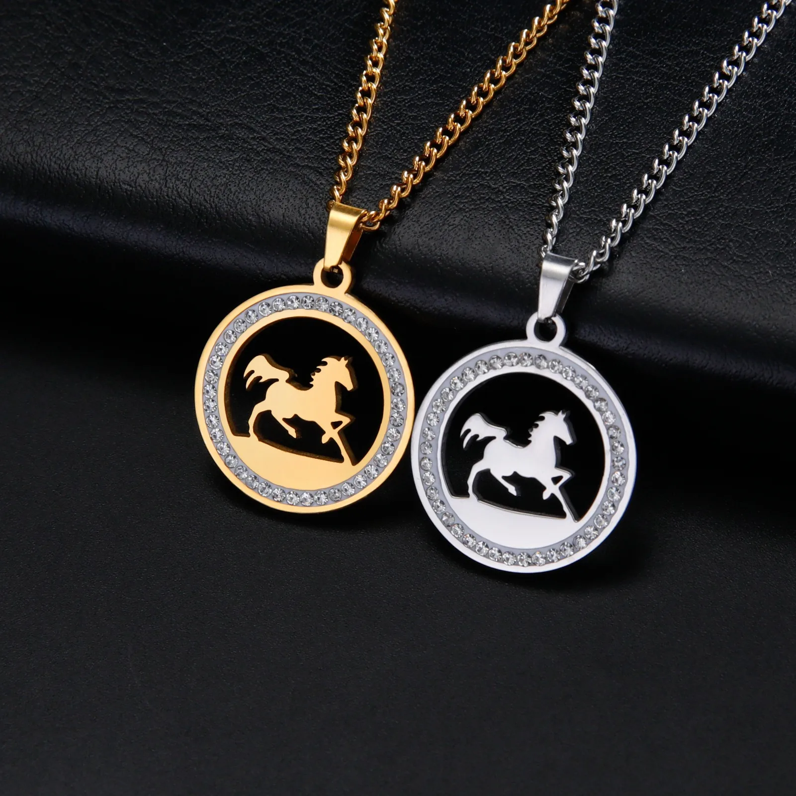 Game Skyrim Running Horse Round Pendant Necklace Women Girl Stainless Steel Clavicle Chain Jewelry Birthday Gift For Horse Lover