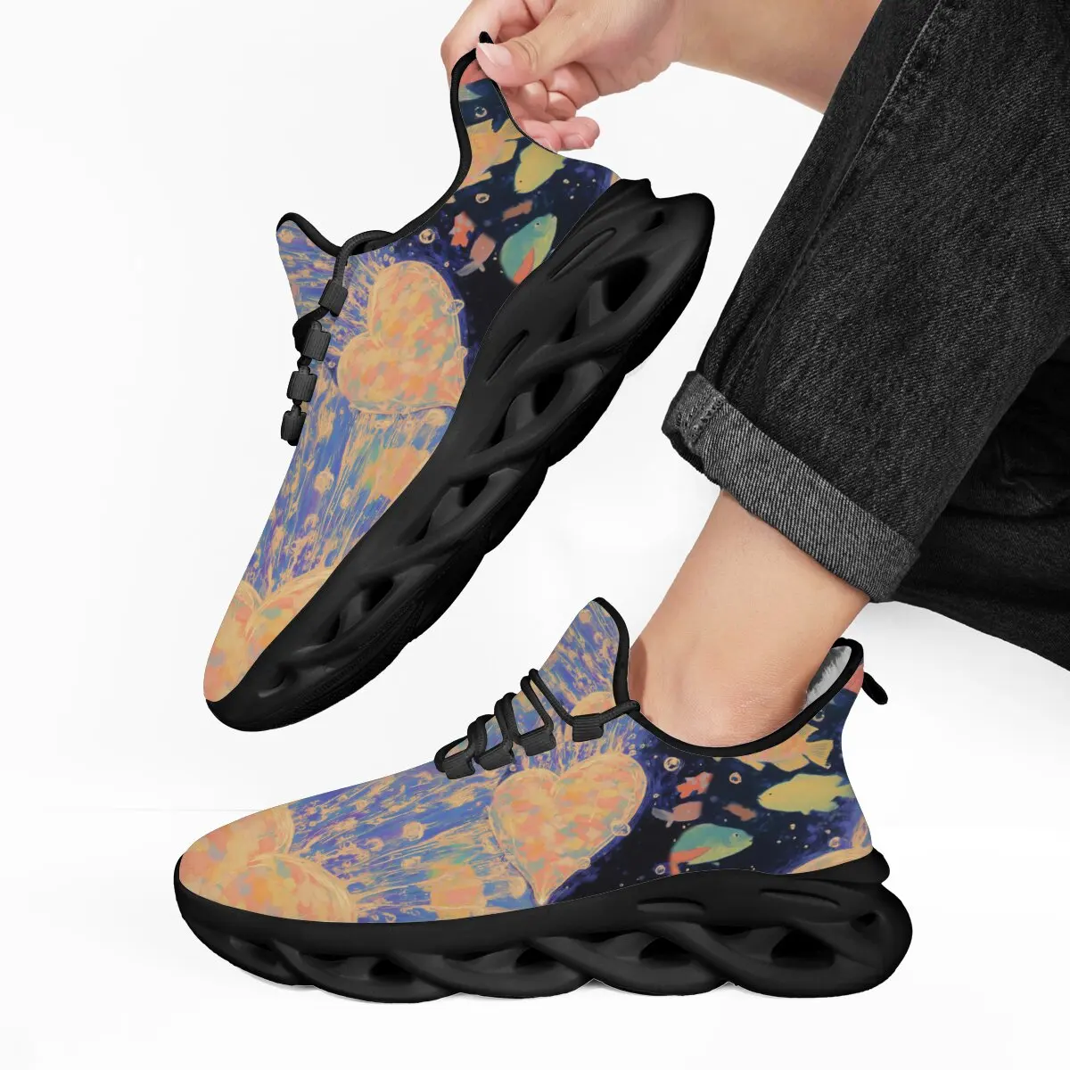 

Повседневные тренировочные кроссовки Повседневные кроссовки на нечеткой подкладке с сердечком «рыба» Красочные повседневные кроссовки с абстрактным узором для женщин и мужчин