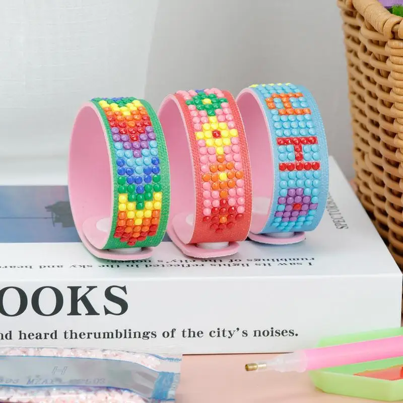 Girls Bracelet Making Kit Friendship Bracelet Maker Arts And Crafts Band Bracelets DIY Arts And Crafts Toys For Kids Ages 6-12