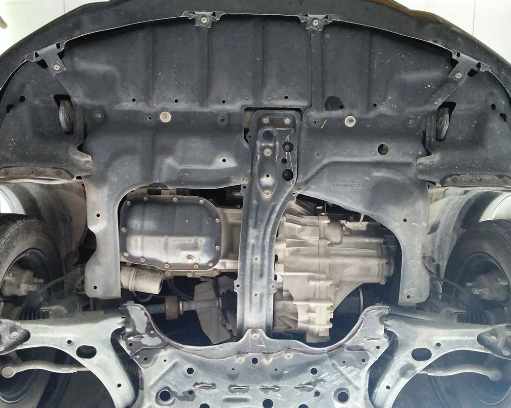 For Geely Vision‌ 2015-2017 1.5L Plastic steel Under Engine Guard Protection Device Engine Bonnets Engine Shield Car Accessories