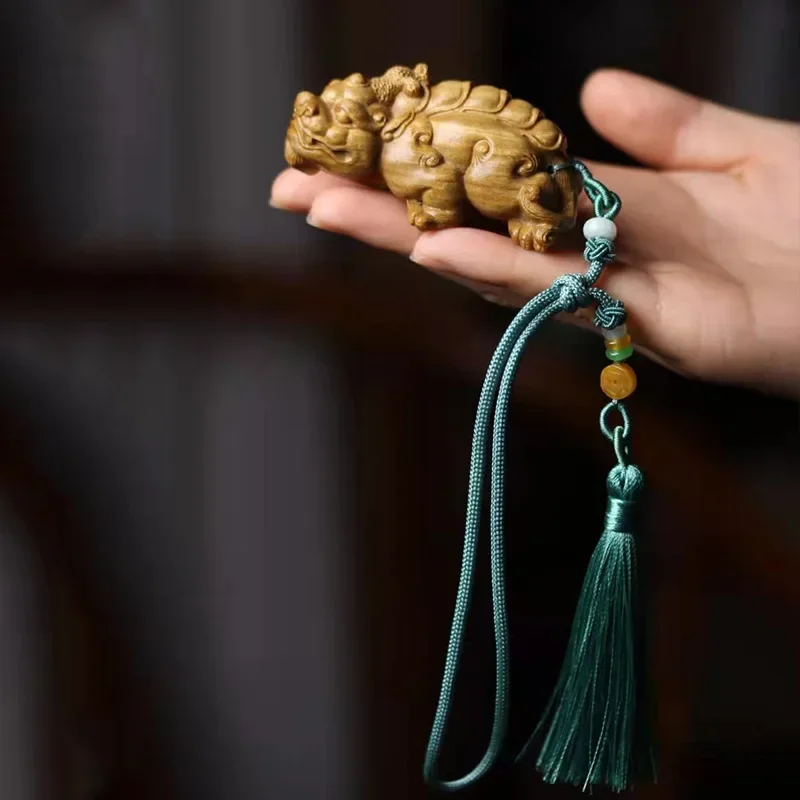 Wood carving handicraft of PI xiu hanging decoration of green sandalwood is 3.6×6.8 mobile phone hanging ornament