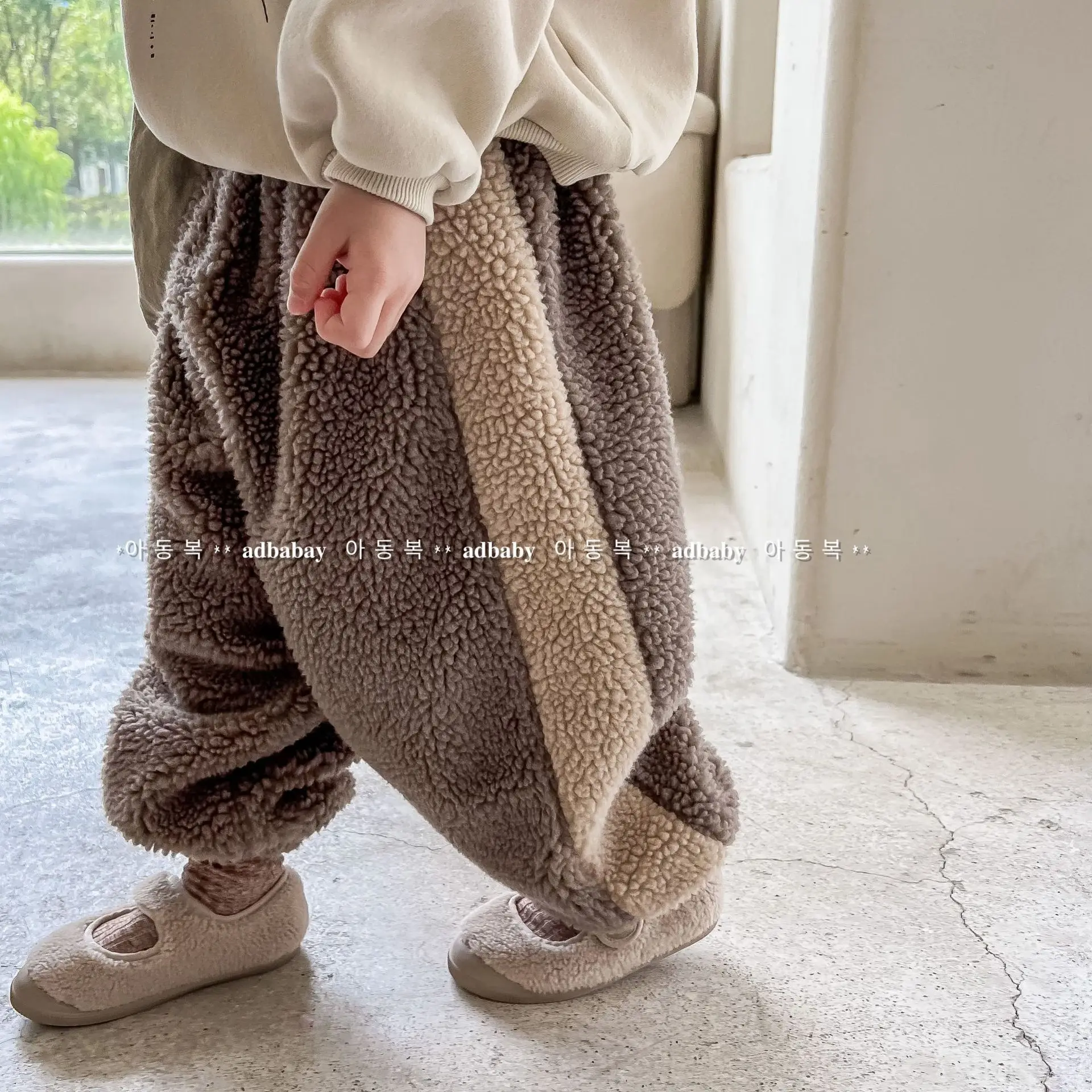 2024 Winter New Children Warm Trousers Baby Loose Lamb Fleece Pants Toddler Girls Casual Pants Solid Baby Boys Harem Pants