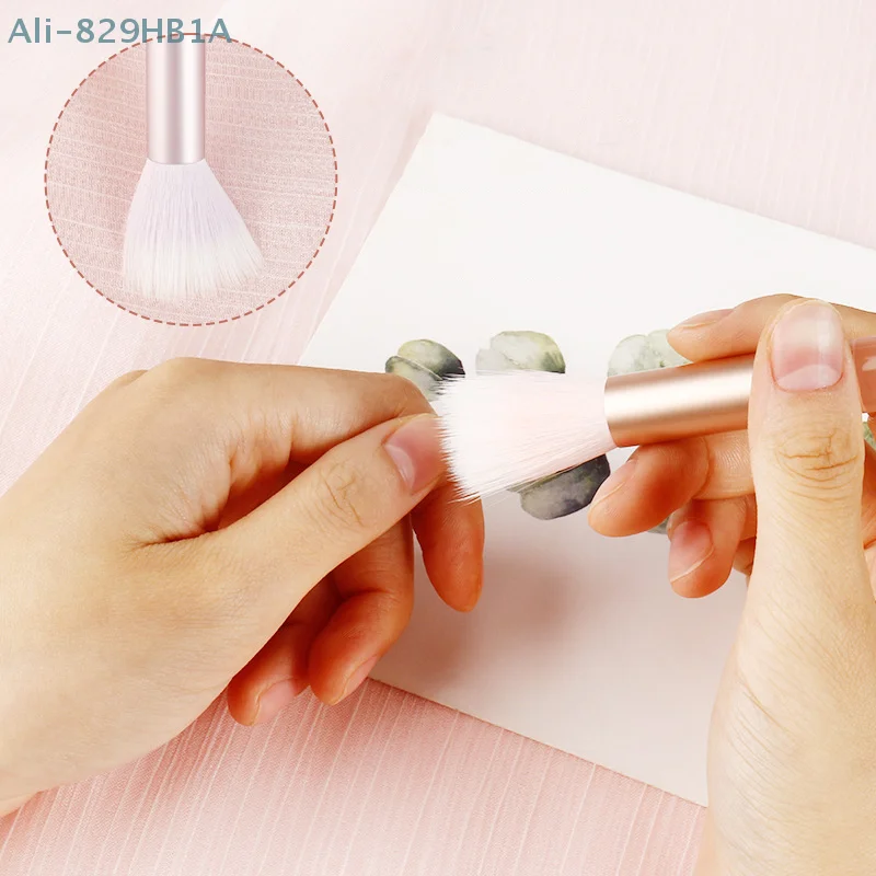 Mini pennello per nail art Rimuovi pennello per polvere per unghie Gel UV acrilico Strumento per la pulizia della polvere per smalto Pennelli per trucco di bellezza Accessorio per manicure