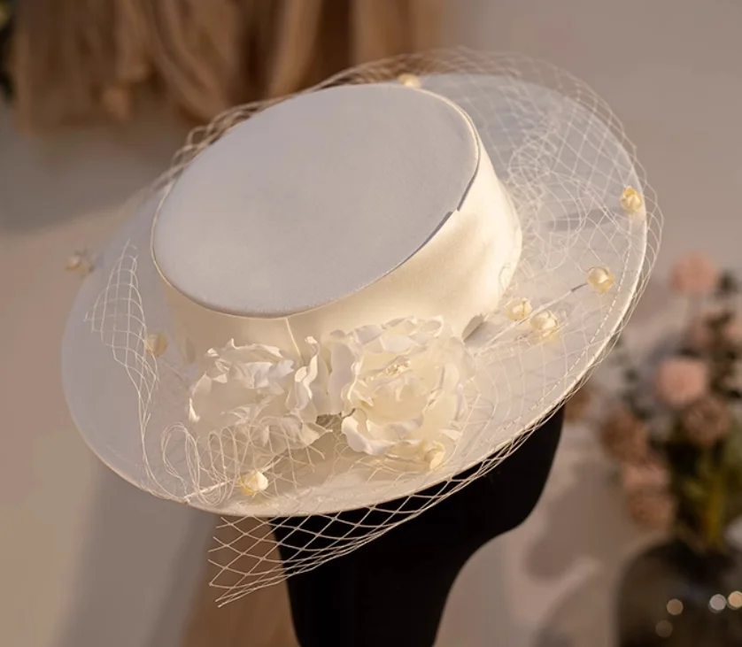 French Style Wide Mesh Brim Wedding Hat for Women White Satin Flat Fedora Cap Flower Bowknot Bride Formal Church Hat Headpieces