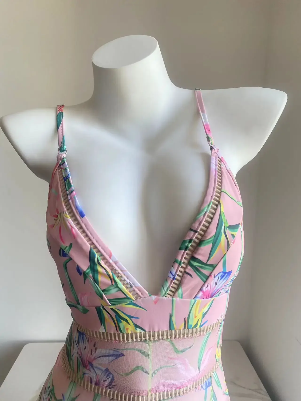 2024 Vervaardigde Badpak Voor Dames, Roze Badkleding Met Bloemenprint En Bedek Een Stuk Hoog Uitgesneden Badpak