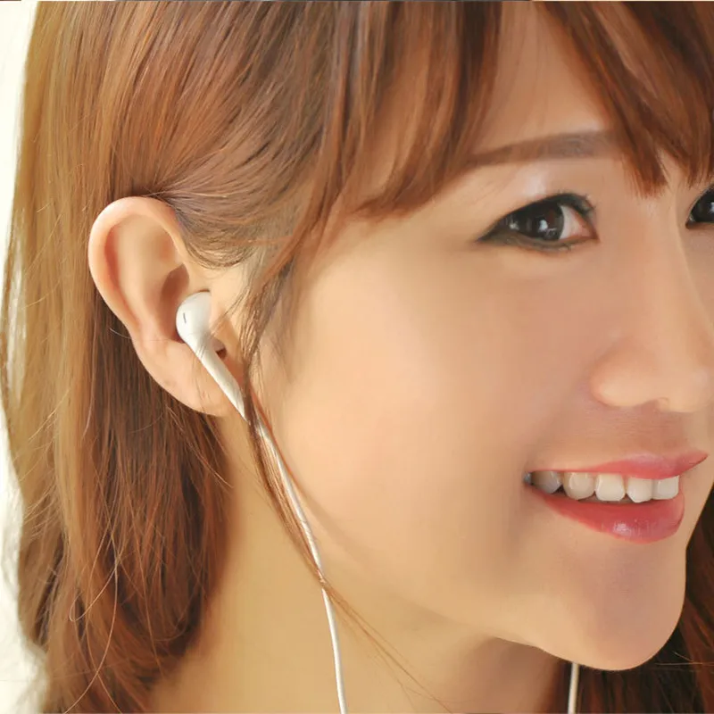 Remax intrauditivos-auriculares con micrófono para teléfonos móviles, audífonos con cable de bajos de 303mm, AUDIO clásico, RM 3,5