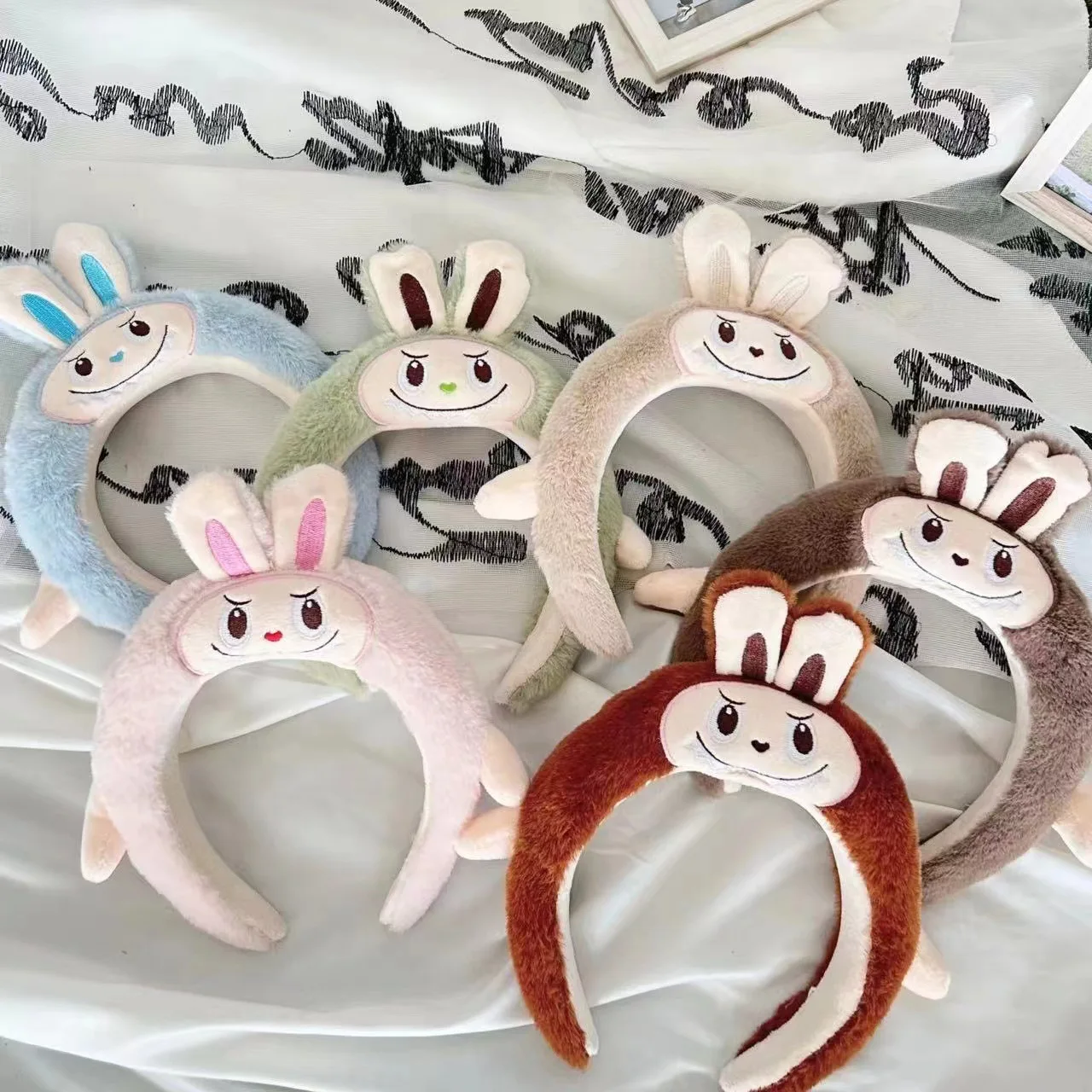 

Kawaii Labubu Velvet Doll Hair Bands Super Cute Swim and Play Cute Animal Ears Plush Girl Children Headwear