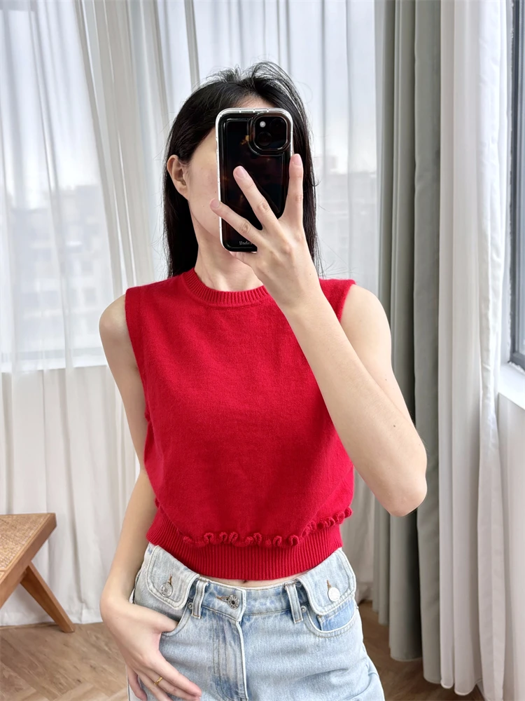 New 2024 High Quality Women Knit Top Vest Ruffles Edge O-Neck Sleeveless Elegant High Street Chic Stunning Sweet Casual S