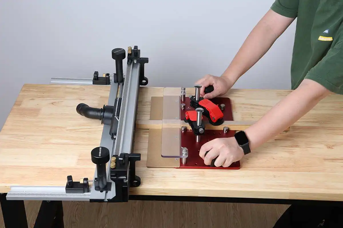 ENJOYWOOD Hooked On Router Table Rail Coping slitta guida per la lavorazione del legno guida di sicurezza slitta per giunti della porta dell\'armadio