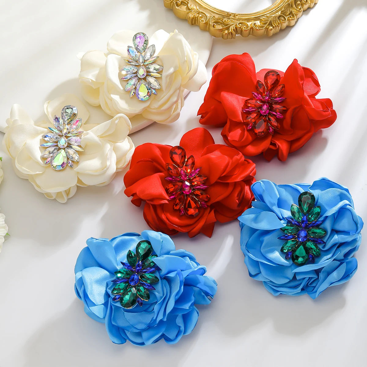 Girlgo Handmade Fabric Flower Earrings Are Elegant and Suitable for Ladies to Wear Everyday like Flowers Jewelry