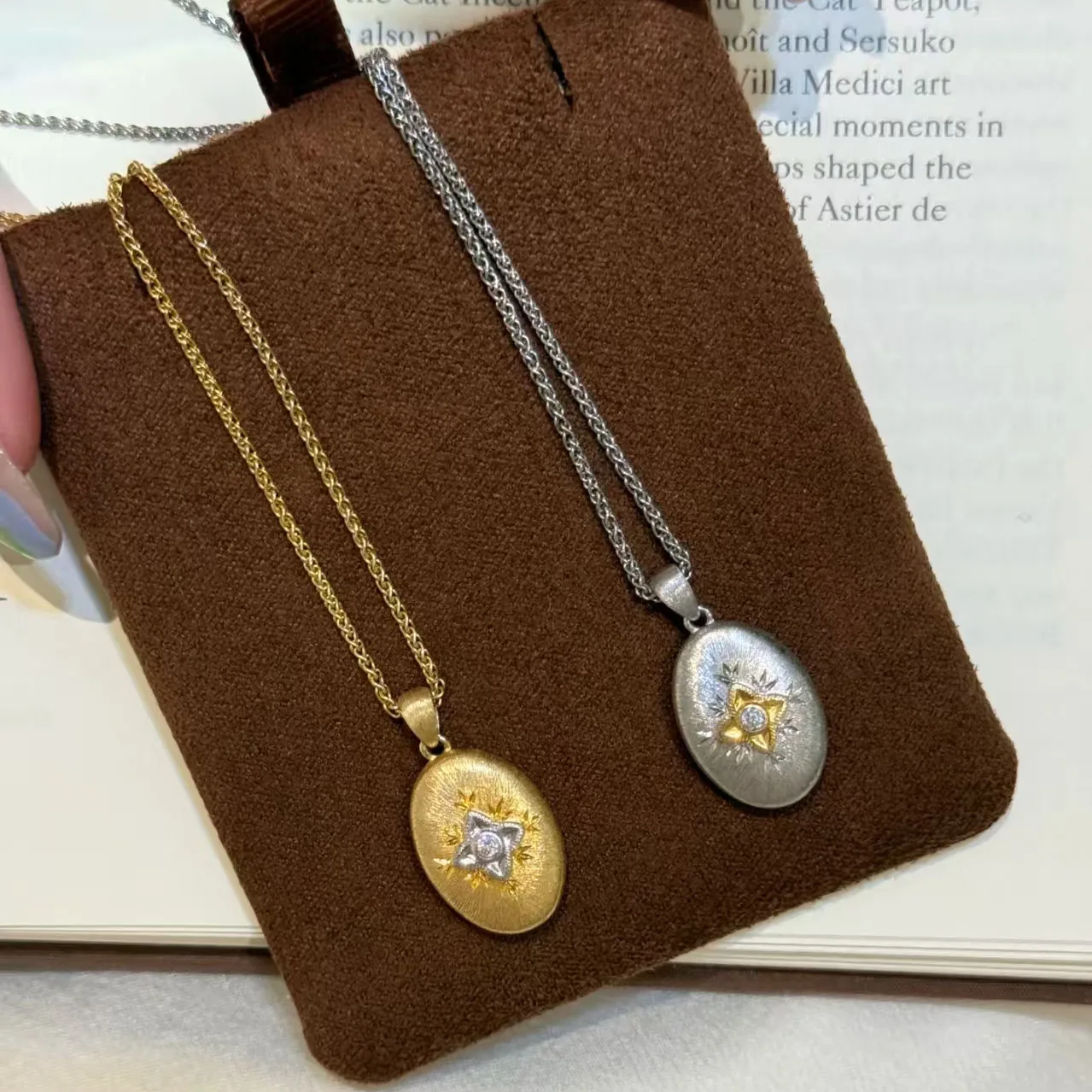 925 silver brushed retro four-pointed star two-color oval retro necklace niche design high-end clavicle chain for women