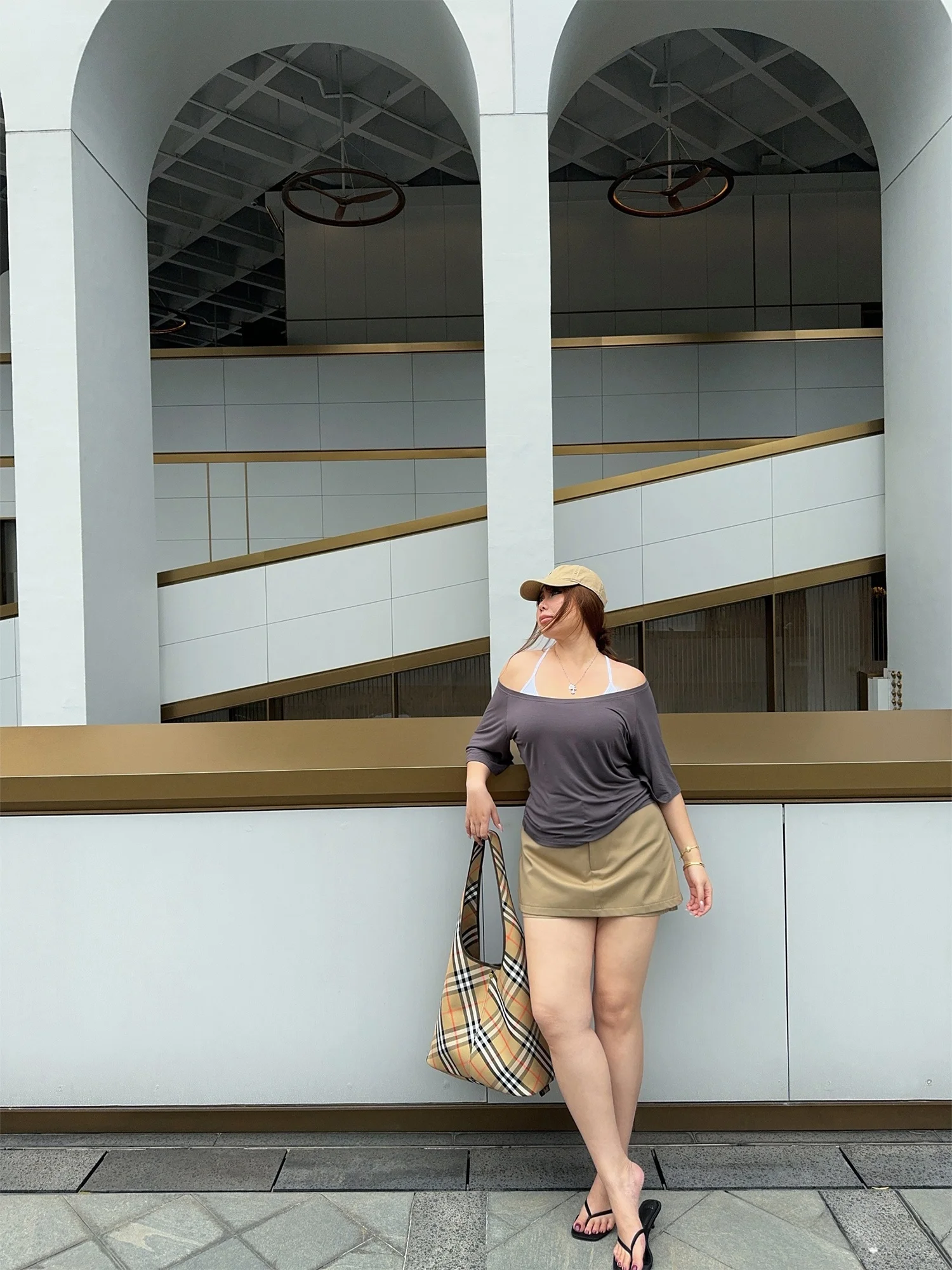 Boolibyoo สี่สี Nude Sensation เสื้อยืดขนาดใหญ่หลวมไหล่ ort Sve สบาย Drapey สวมใส่ด้านในฐาน irt