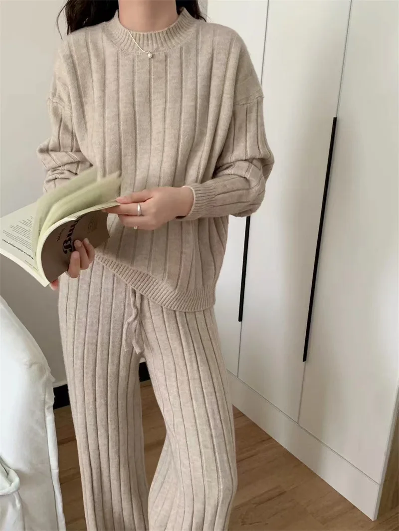 Autumn Winter 2 Pieces White Women\'s Sets Knitted Tracksuit Turtleneck Sweater and Straight Jogging Pant Suits 2024 New