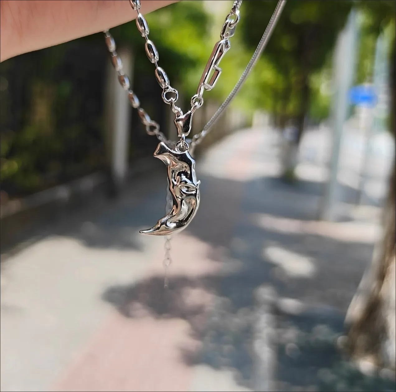Amour et espace profond, pendentif de cosplay "Ao Yin's Wolf Fang", remake dérivé de la création secondaire de produits périphériques, style rétro minoritaire