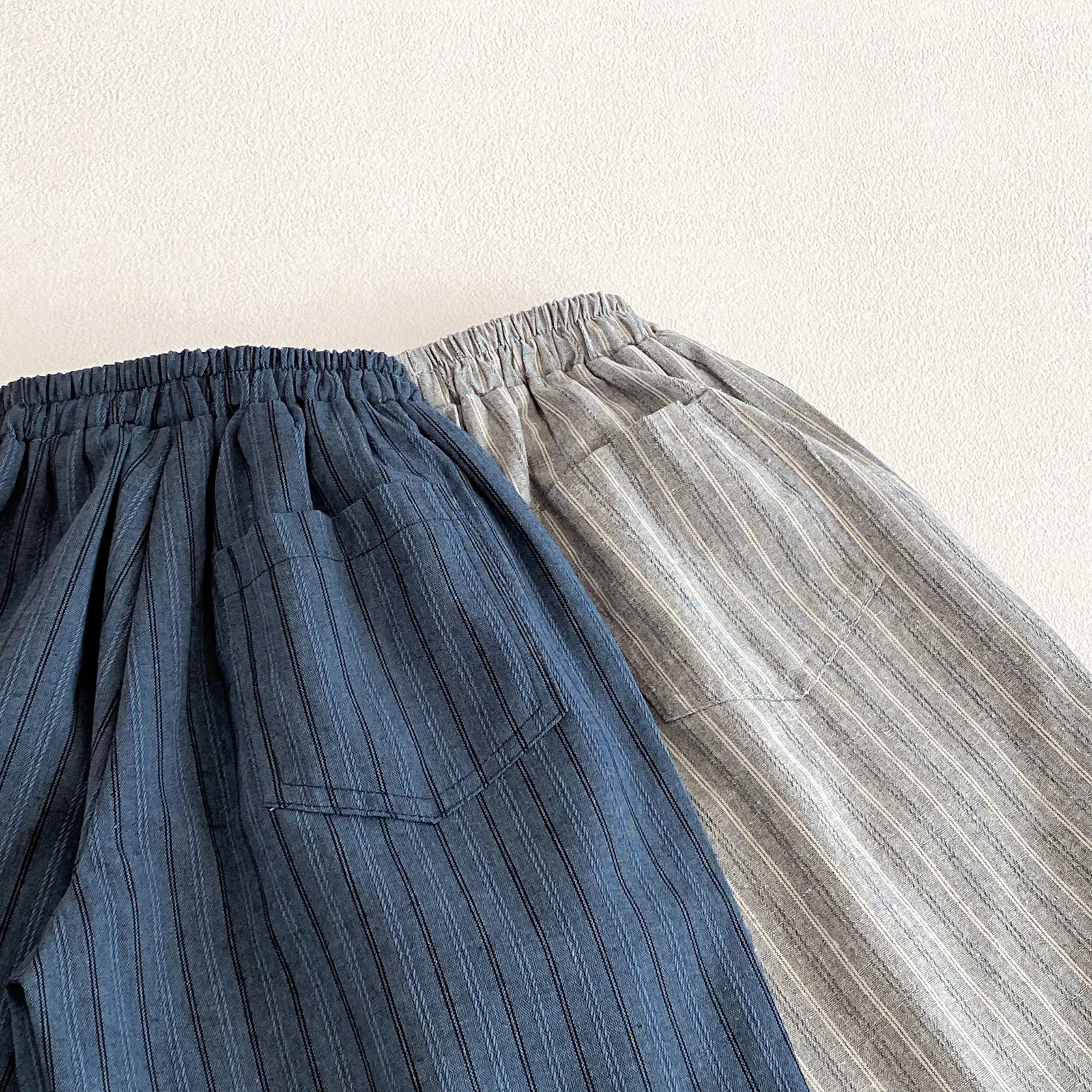 Leinen-Baumwoll-Streifenhosen für Jungen und Mädchen, Kinderkleidung für Herbst und Frühling, lockere, lässige Haremshosen für Jungen, lange Hosen für Kinder von 1-7 Jahren. – Detail 16
